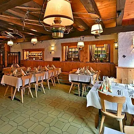 Restaurant Les Lilas מלון