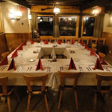 Restaurant Les Lilas מלון 3*