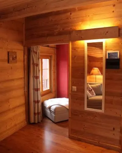 紫丁香餐厅酒店 3*