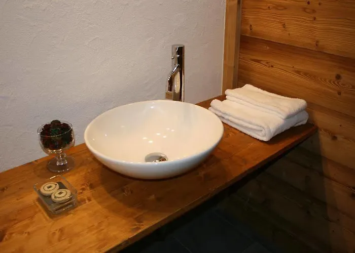 紫丁香餐厅酒店 3*