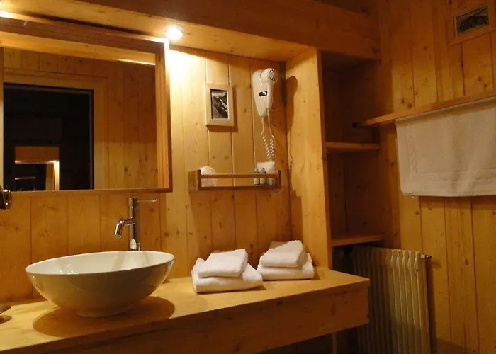 Hotel Restaurant Les Lilas 3*